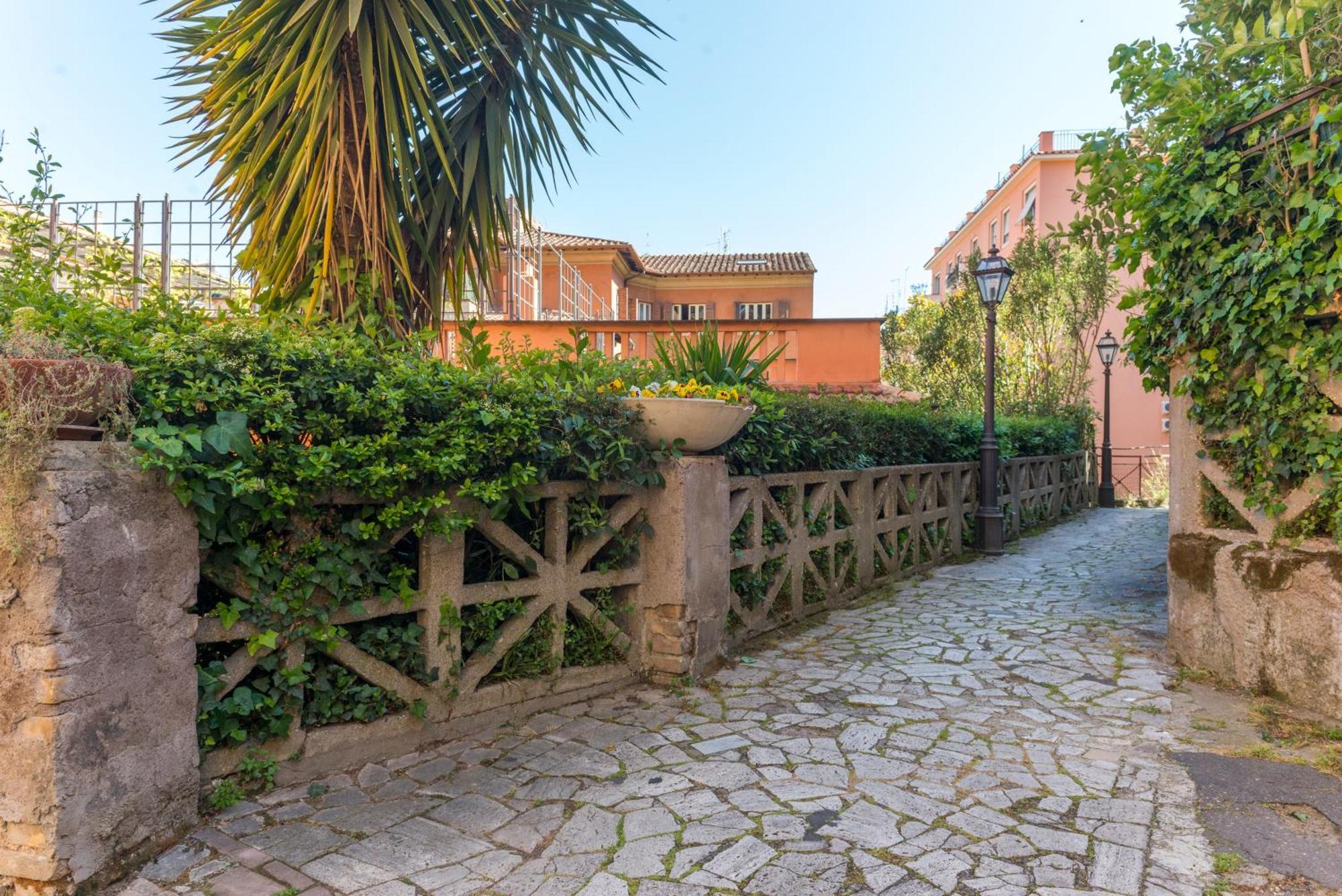Studio In Trastevere Village Rome Exterior photo